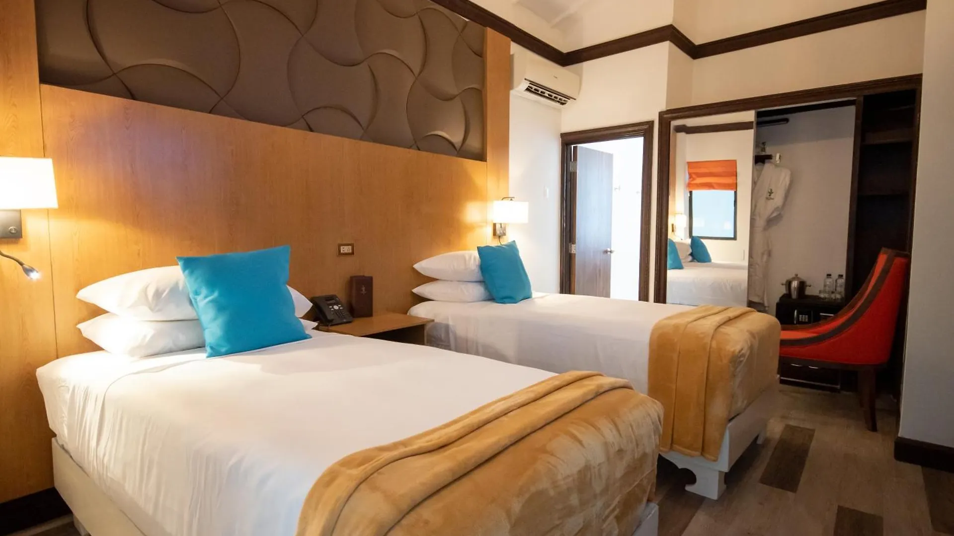 Sago Palm Hotel 奥乔里奥斯 牙买加